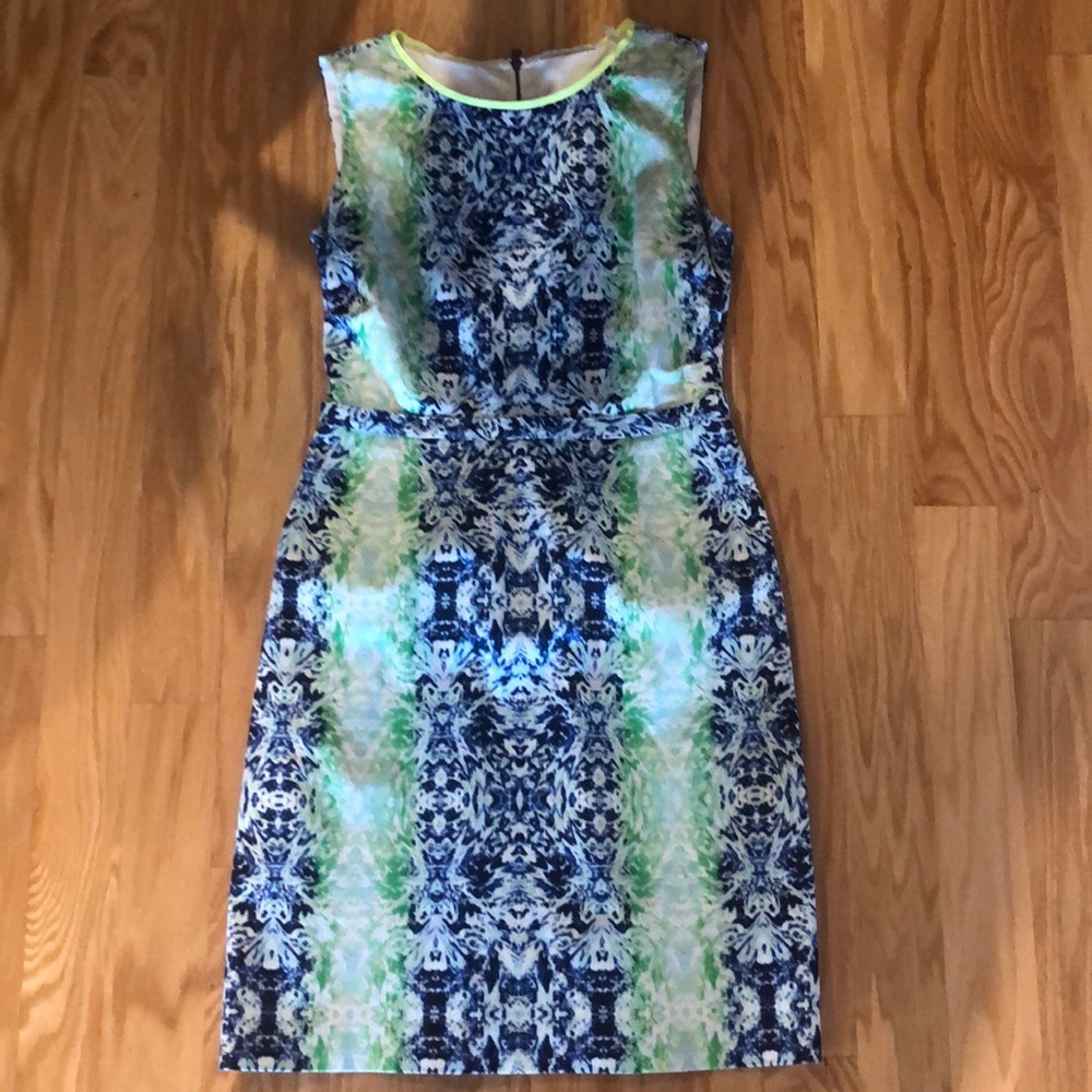 Tahari Dress Size 6- Like new!